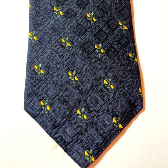 Escada Silk Embroidered Floral Tie - italy